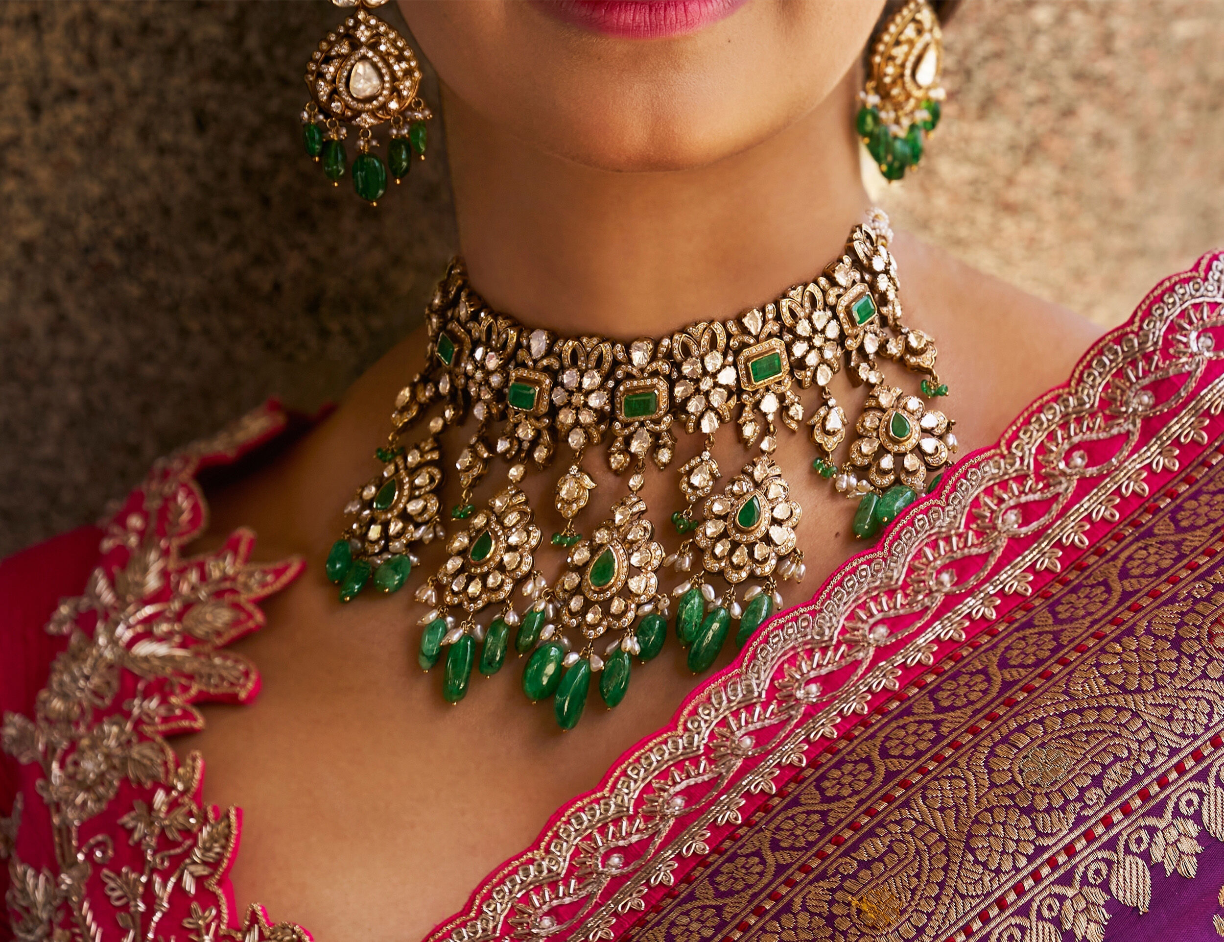 Bride flaunting gold and kundan necklace jewellery